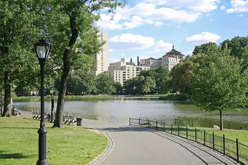 Doubletree By Hilton Metropolitan New York City Hotel