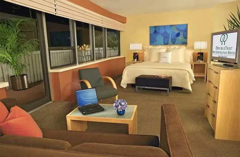 Doubletree By Hilton Metropolitan New York City Hotel