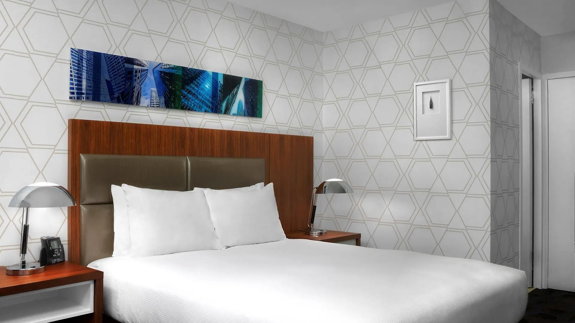 Doubletree By Hilton Metropolitan New York City Hotel